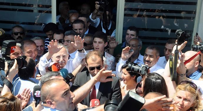 Ekmeleddin İhsanoğlu, Ankara'ya gitti Ekmeleddin İhsanoğlu, Ankara'ya gitti