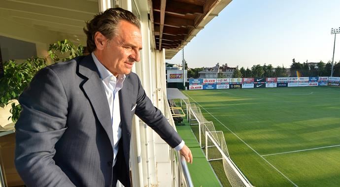 Galatasaray'da Prandelli dönemi başladı! Galatasaray'da Prandelli dönemi başladı!