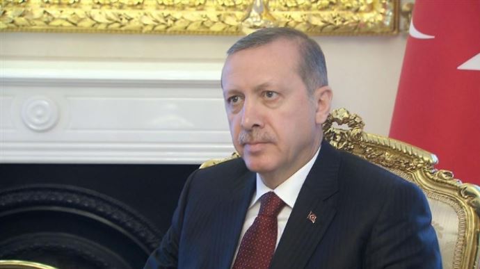 Başbakan'ın konvoyunda kaza