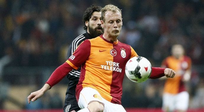 Sözleşmesi uzatıldı