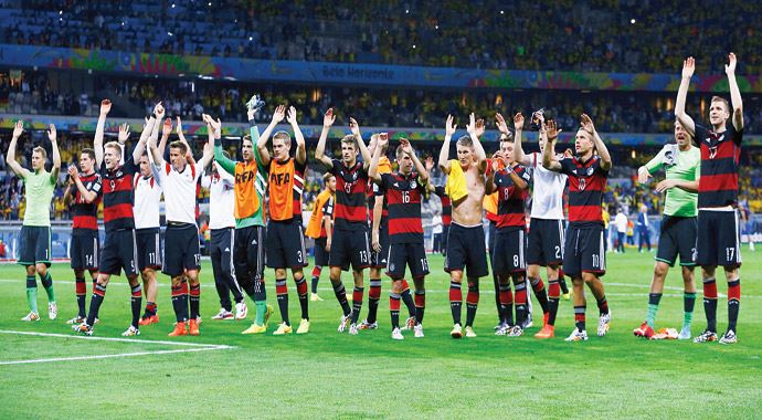 Panzerler Brezilya'ya 18 dakikada 5, beş dakikada 3 gol attı Panzerler Brezilya'ya 18 dakikada 5, beş dakikada 3 gol attı
