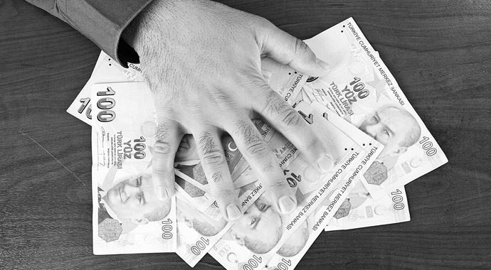 Kârı gerileyen bankalar komisyon gelirine sarıldı Kârı gerileyen bankalar komisyon gelirine sarıldı