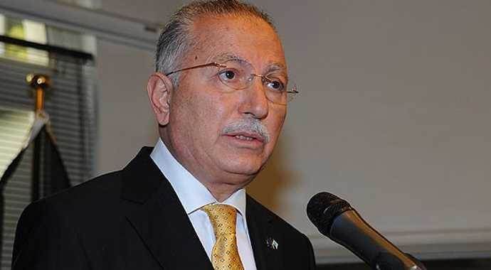 Ekmeleddin İhsanoğlu Twitter&#039;dan kınadı