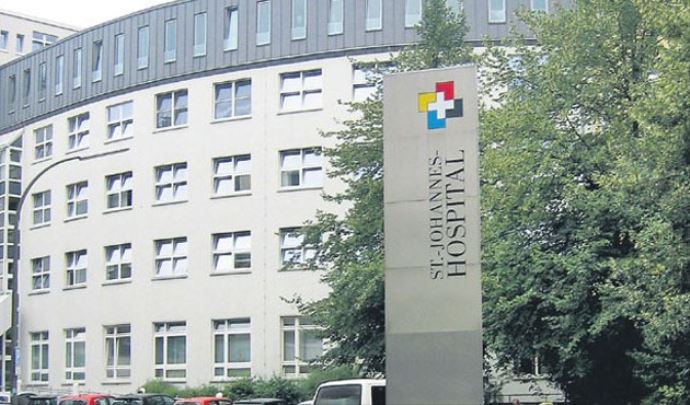 Almanya'da başörtülü hemşire işten çıkarıldı Almanya'da başörtülü hemşire işten çıkarıldı