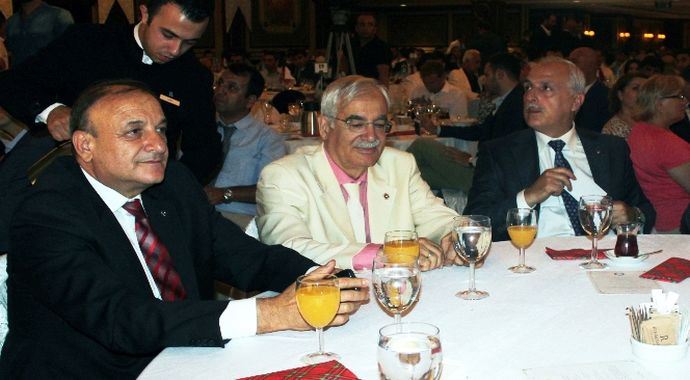 Vali'dan "cami saldırısı" açıklaması Vali'dan "cami saldırısı" açıklaması