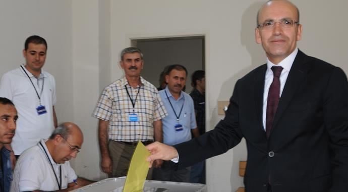 Mehmet Şimşek, oyunu Batman'da kullandı Mehmet Şimşek, oyunu Batman'da kullandı
