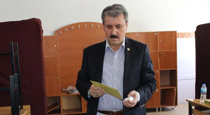 Mustafa Destici: 'İhsanoğlu dedik' Mustafa Destici: 'İhsanoğlu dedik'