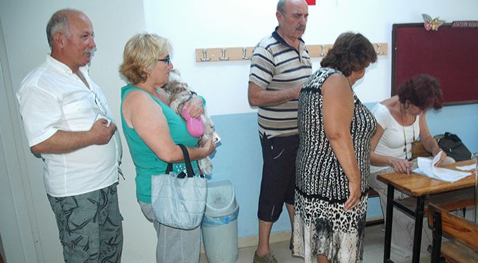 97'lik seçmen: 'Oyumu kullandım rahat ölebilirim' 97'lik seçmen: 'Oyumu kullandım rahat ölebilirim'