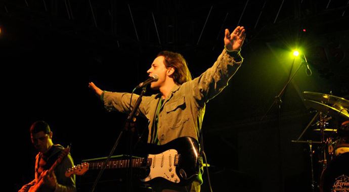 Duman KKTC&#039;de hayranlarıyla buluştu