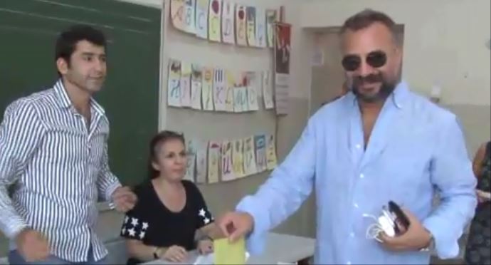 Oktay Kaynarca: 'İnşallah demokrasi kazanır' Oktay Kaynarca: 'İnşallah demokrasi kazanır'