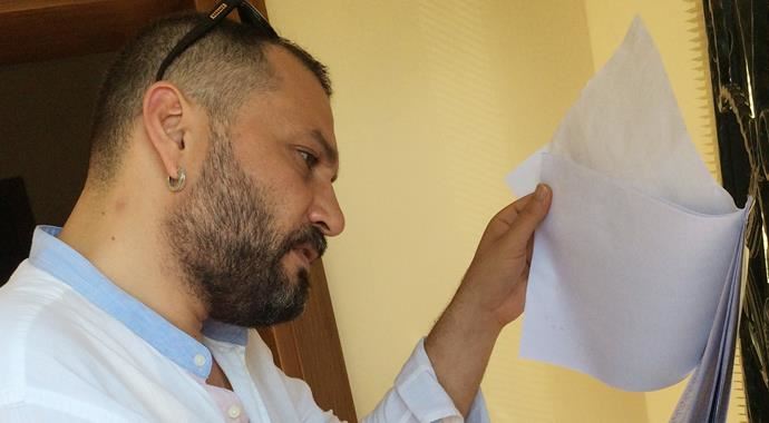 Hüsnü Şenlendirici oy kullanamadı Hüsnü Şenlendirici oy kullanamadı