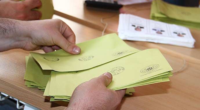 Seçime katılım beklenenden düşük oldu Seçime katılım beklenenden düşük oldu