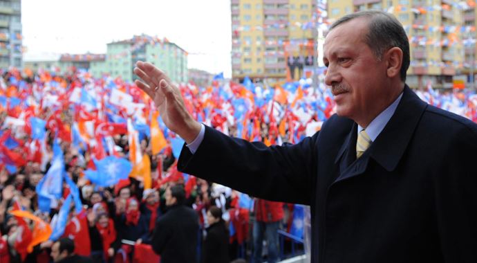 Erdoğan'ı ilk o tebrik etti