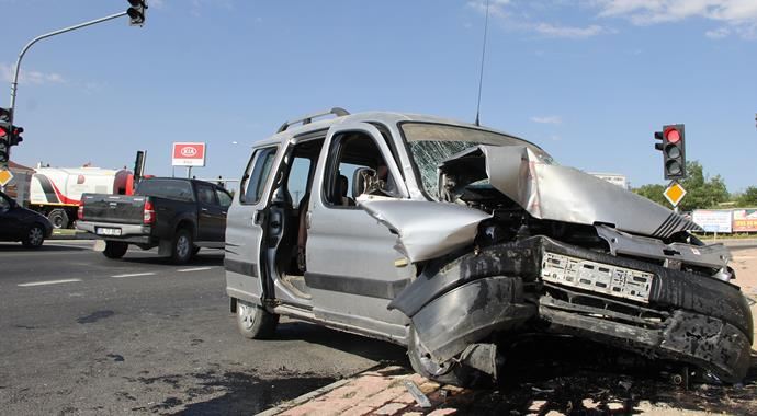 Elazığ'daki trafik kazasında çok sayıda yaralı var Elazığ'daki trafik kazasında çok sayıda yaralı var