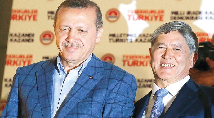 Kutlama gecesinde forslu heyecan! Kutlama gecesinde forslu heyecan!