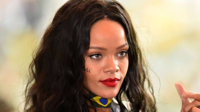 İşte Rihanna'nın alacağı takım! İşte Rihanna'nın alacağı takım!