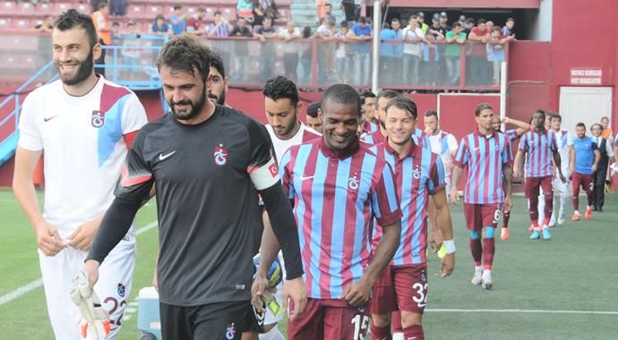 Trabzonspor UEFA'ya oyuncu listesini gönderdi Trabzonspor UEFA'ya oyuncu listesini gönderdi