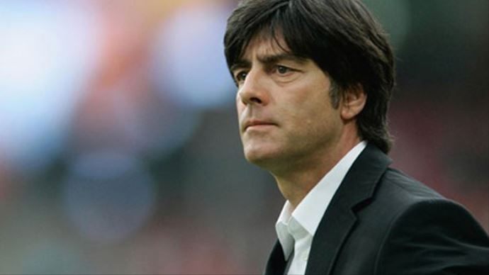Löw: İki takım bir arada olmaz Löw: İki takım bir arada olmaz