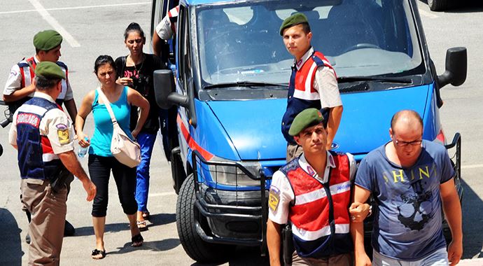Bodrum&#039;da elleri ve kolları bağlanmış ceset bulundu