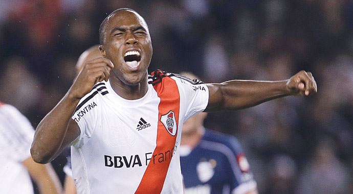 Galatasaray, Balanta&#039;ya formayı giydirmek üzere