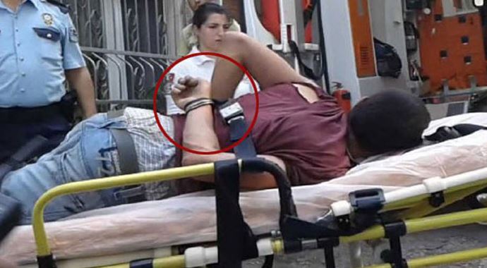 Bonzai içen genci polis linçten kurtardı