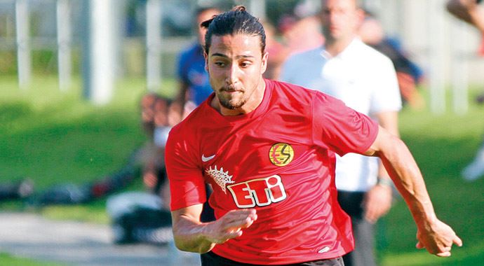 Tarık adım adım Kartal'a Tarık adım adım Kartal'a