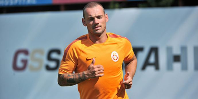 Galatasaray Wesley Sneijder'a kavuştu