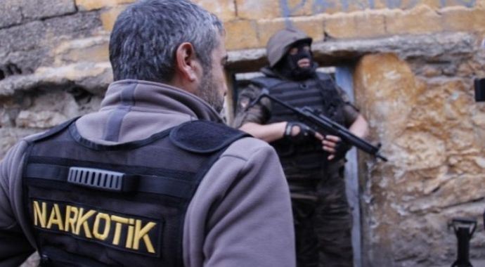Esenler'de geniş çaplı operasyon