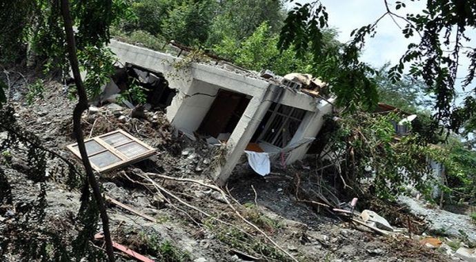 Nepal&#039;de toprak kayması: 6 ölü
