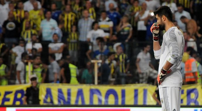 Ünlü şarkıcıdan, Volkan Demirel hakkında olay sözler! Ünlü şarkıcıdan, Volkan Demirel hakkında olay sözler!