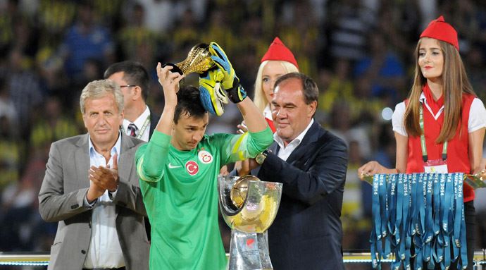 Maçın adamı Muslera