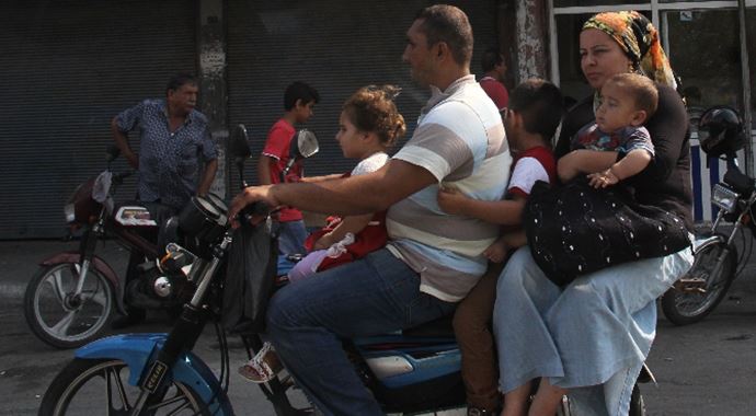 5 kişi aynı motosiklette 5 kişi aynı motosiklette