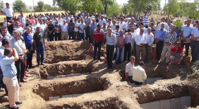 Batman&#039;da öldürülen 7 kişi toprağa verildi
