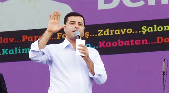 Demirtaş: Pusuladaki üç fotoğraftan biri sizin gibi