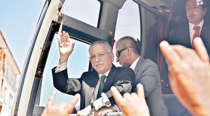İhsanoğlu: Oyunuzu bana verin partiniz de korunur İhsanoğlu: Oyunuzu bana verin partiniz de korunur