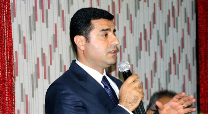Demirtaş: 'HDP'nin de yanlış yapmasına izin vermem' Demirtaş: 'HDP'nin de yanlış yapmasına izin vermem'