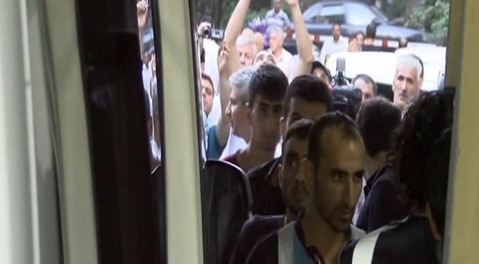Paralel yapı operasyonunda 5 şüpheli daha sağlık kontrolünden geçirildi Paralel yapı operasyonunda 5 şüpheli daha sağlık kontrolünden geçirildi