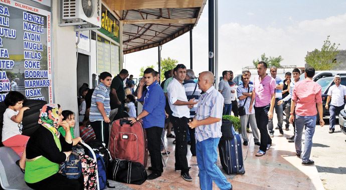50 bin Yezidi dağa kaçtı 20 bin Türkmen direniyor 50 bin Yezidi dağa kaçtı 20 bin Türkmen direniyor