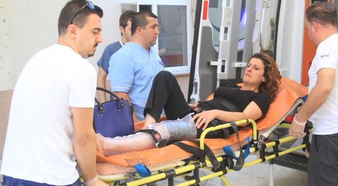 Koca dayağından bacağı kırıldı Koca dayağından bacağı kırıldı
