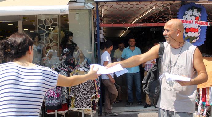Erdoğan'ın Başbakan kalması için eylem yaptı Erdoğan'ın Başbakan kalması için eylem yaptı