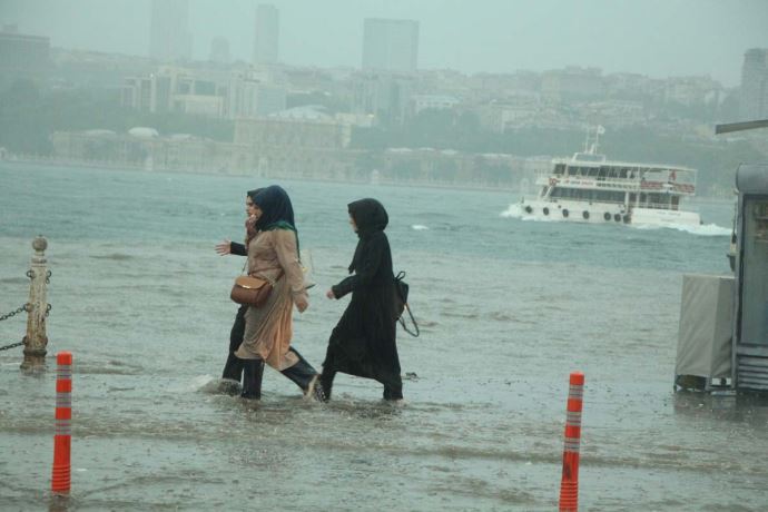 Deniz yine karayla birleşti