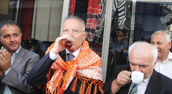 İhsanoğlu: 'Devlette bile taşeronluk yapılıyor, kaldırmak lazım'