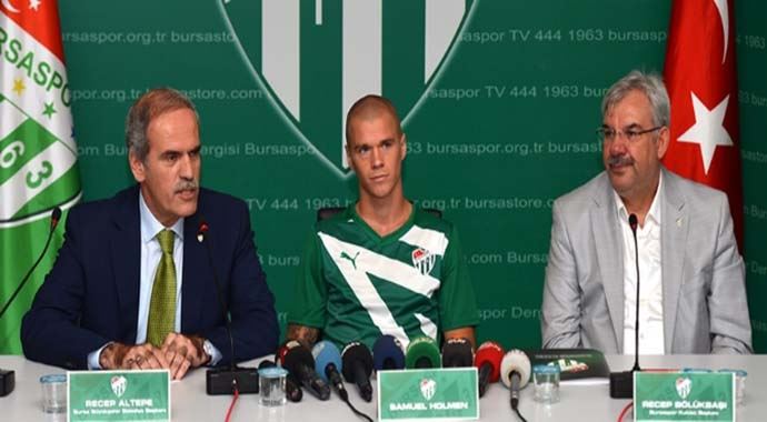 Bursaspor&#039;da Holmen imzayı attı