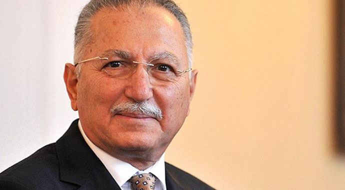 İhsanoğlu IŞİD'i yanlış telaffuz etti İhsanoğlu IŞİD'i yanlış telaffuz etti