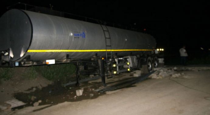İşçiler elektrik akımına kapıldı: 2 ölü, 4 yaralı İşçiler elektrik akımına kapıldı: 2 ölü, 4 yaralı