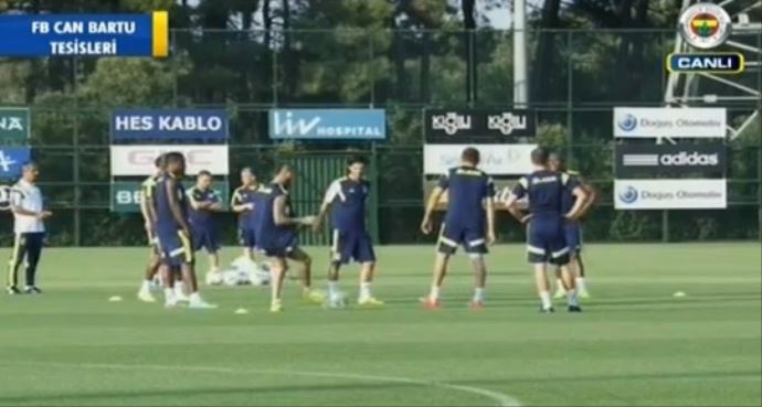 Fenerbahçe antrenmanını İsmail Kartal yönetiyor