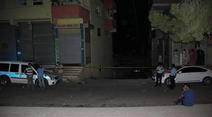 Sokakta yürürken başına mermi isabet etti Sokakta yürürken başına mermi isabet etti
