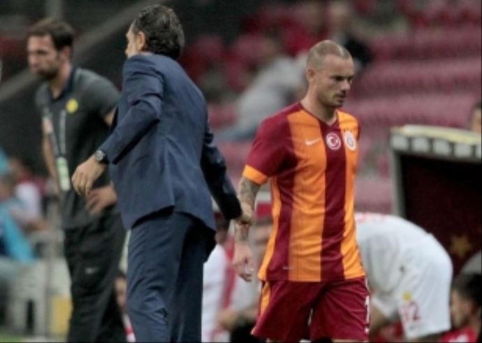 Juventus'tan Sneijder'e kanca! Juventus'tan Sneijder'e kanca!