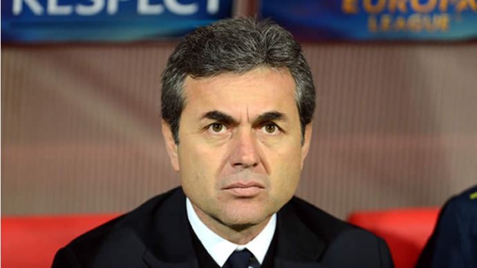 Aykut Kocaman'dan Emenike yorumu Aykut Kocaman'dan Emenike yorumu