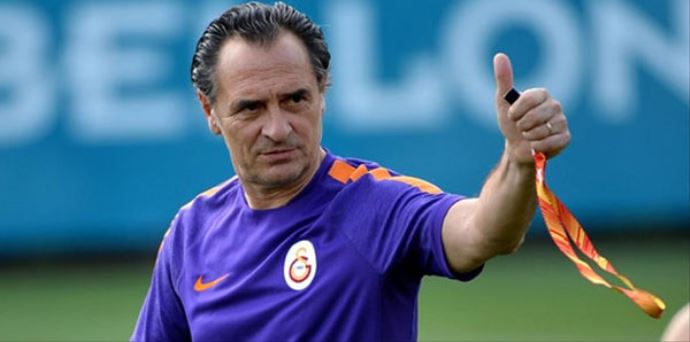 Prandelli Olcan Adın&#039;a sarıldı!